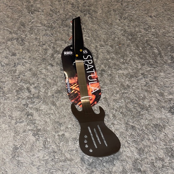 Guitar Shaped Spatula